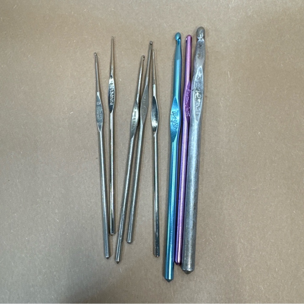 Misc. Metal Crochet Hook Set, Various Colors And Sizes
